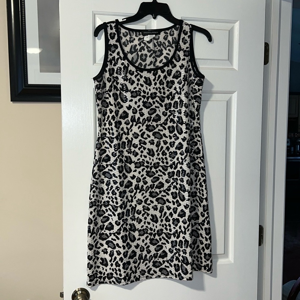 Leopard print sleeveless dress